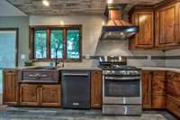 5242HortonSt-13
