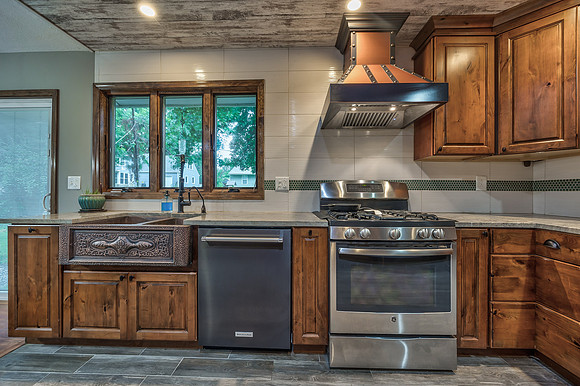 5242HortonSt-13