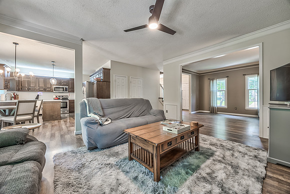 12825GarnettSt-9