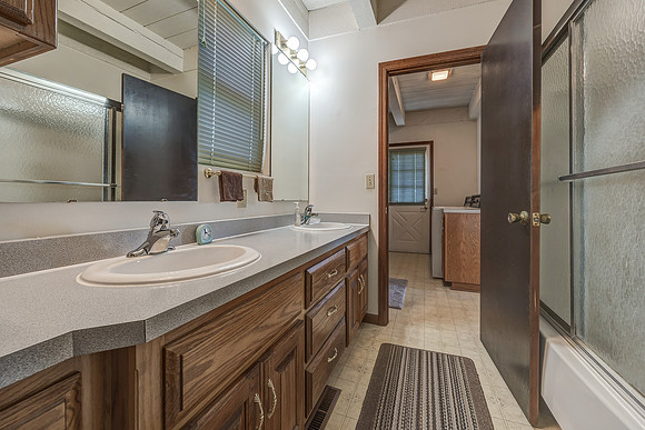 24897Hollingsworth-12