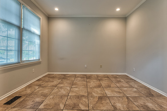 13745SBlackfootDr-2