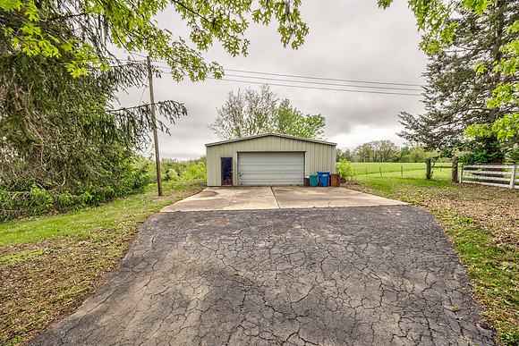7209SOakHillSchoolRd-44