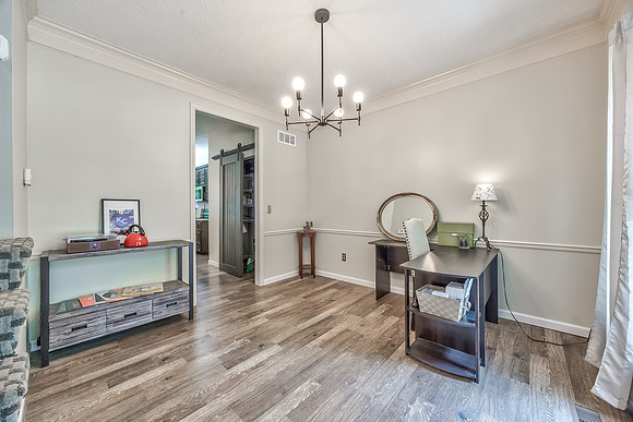 12825GarnettSt-21