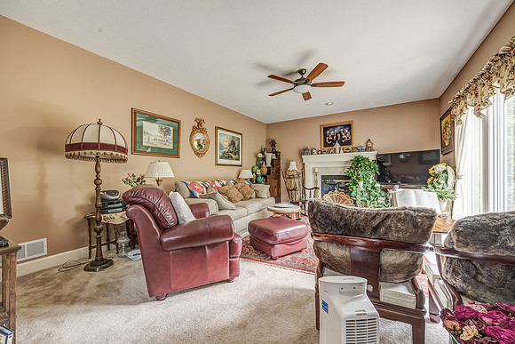 2118RidgeviewDR-14
