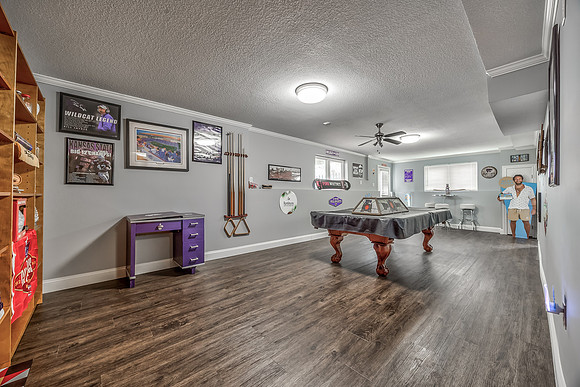 9295OakcrestDr-37