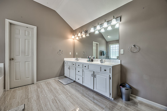 8116NCosbyAve-10