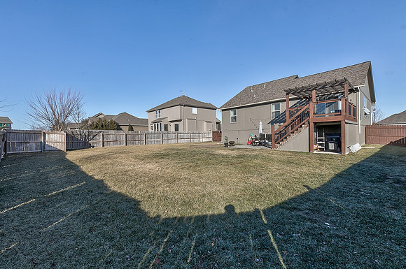 672SCanyonDr-40