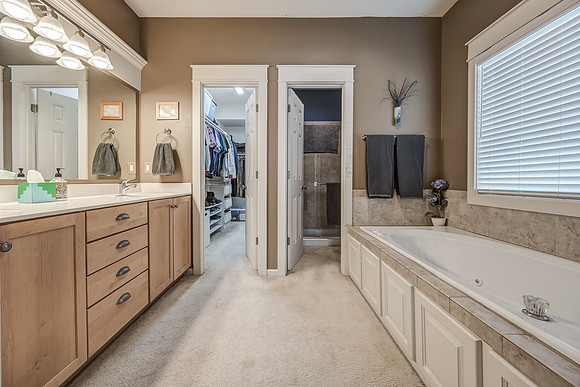509E31Ave-25