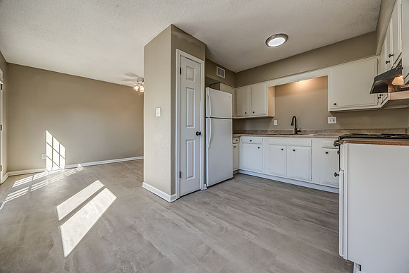 1307 N. 77 ST-15