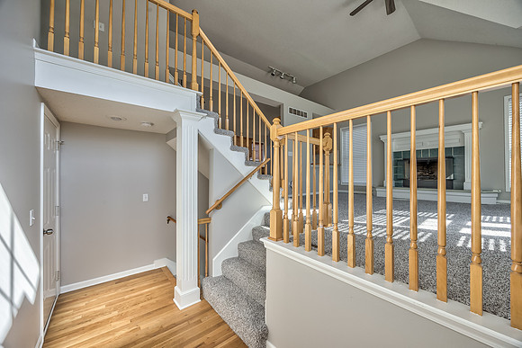 15895SLocustST-3
