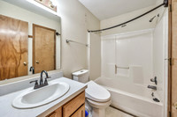 4022OverlandDr-13