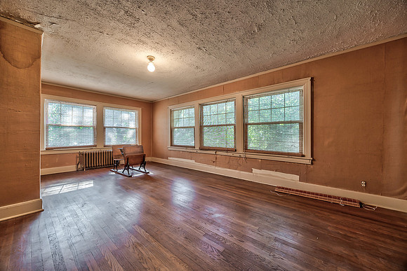 6117MorningsideDr-26