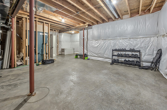 16416OakmontSt-27