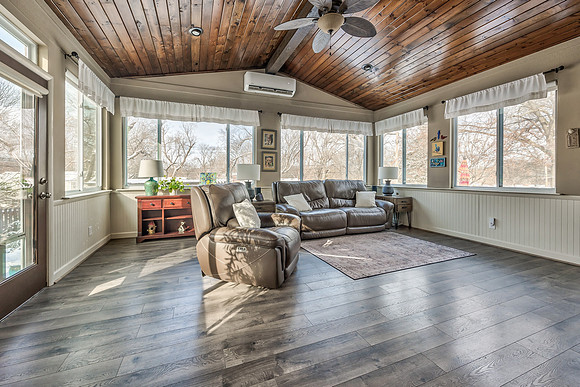 8000BeverlyDr-17