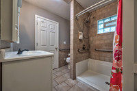 5242HortonSt-16